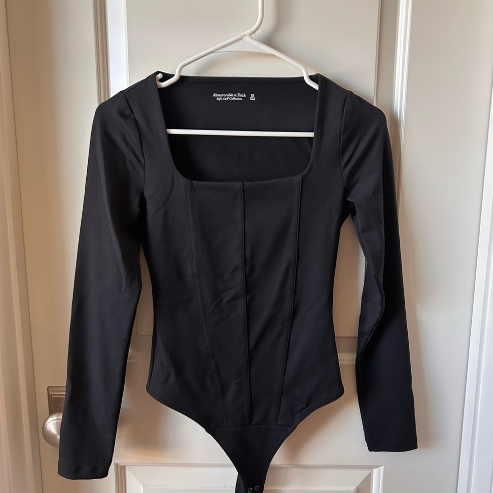 Abercrombie & Fitch Black Square-Neck Long Sleeve Bodysuit